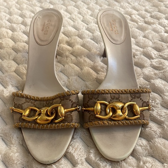 Gucci Monogram Chain Heels - Picture 3 of 12